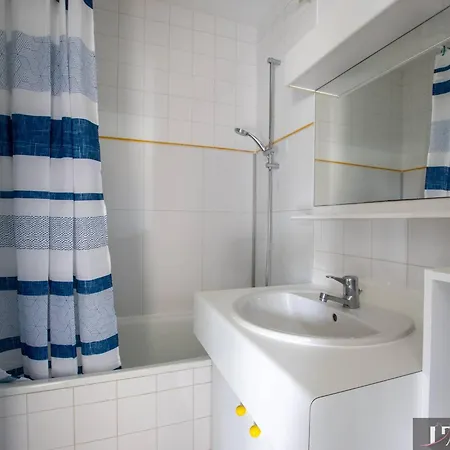 Lumineux Proche Avec Parking Et Wifi - Fr-1-825-44 La Rochelle (Charente-Maritime)